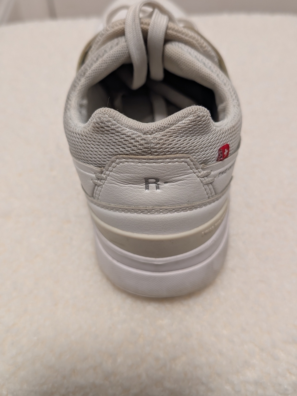 On Cloud The Roger Advantage White Sneakers Shoes Women's Size 8.5 / 40 - Picture 4 of 10